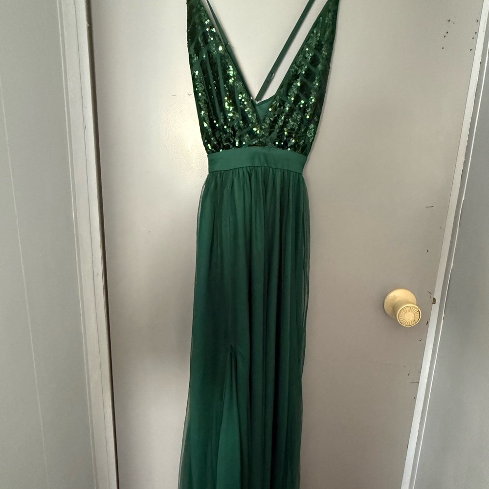 SHEIN Emerald Green Sequin V-Neck Prom Dress